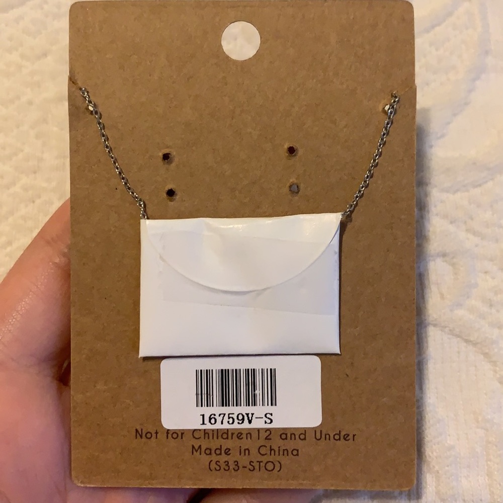 🐬Moon & Back Necklace - Picture 3 of 3